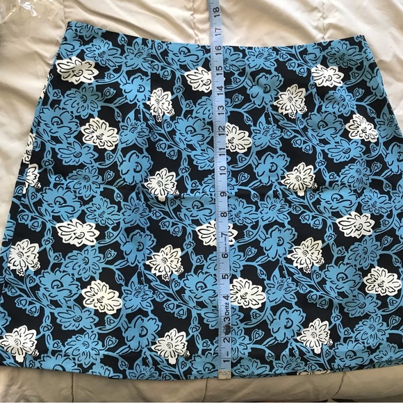 Floral Mini Skirt Jr size 11 - Picture 4 of 4